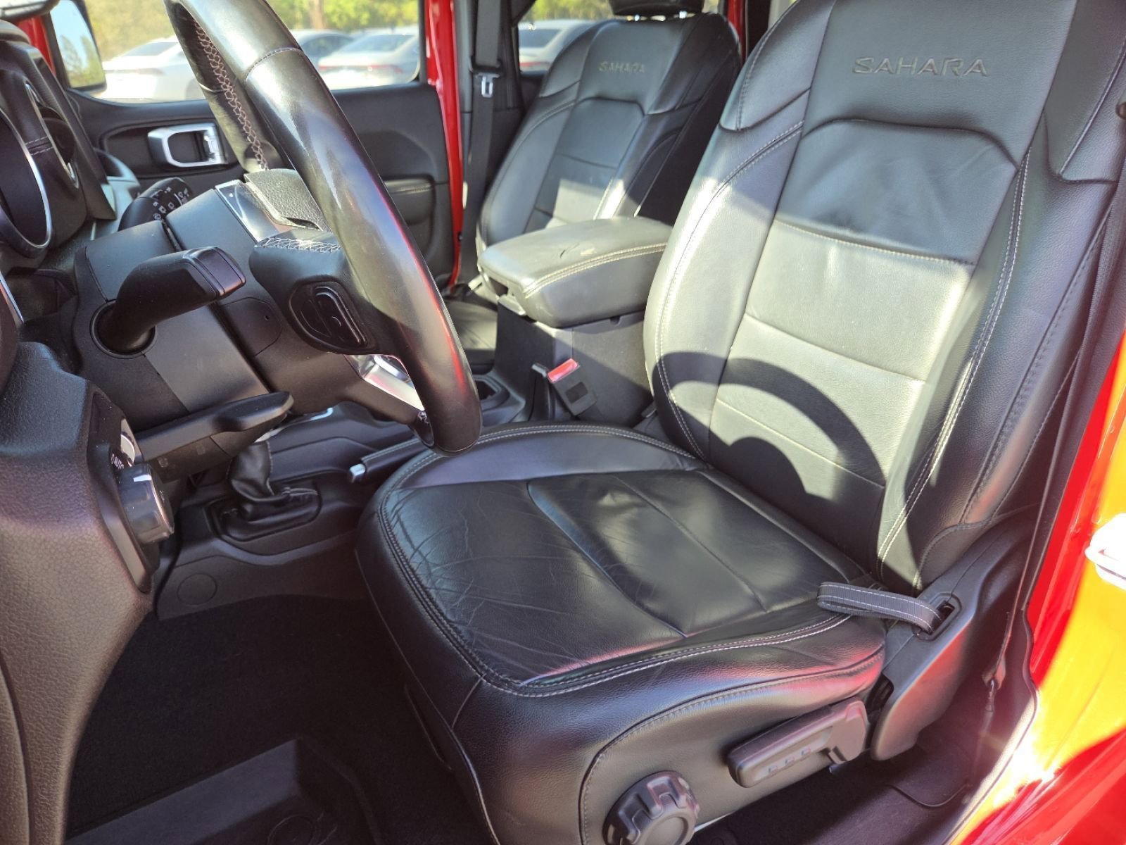 Used 2018 Jeep Wrangler Unlimited Sahara image 26