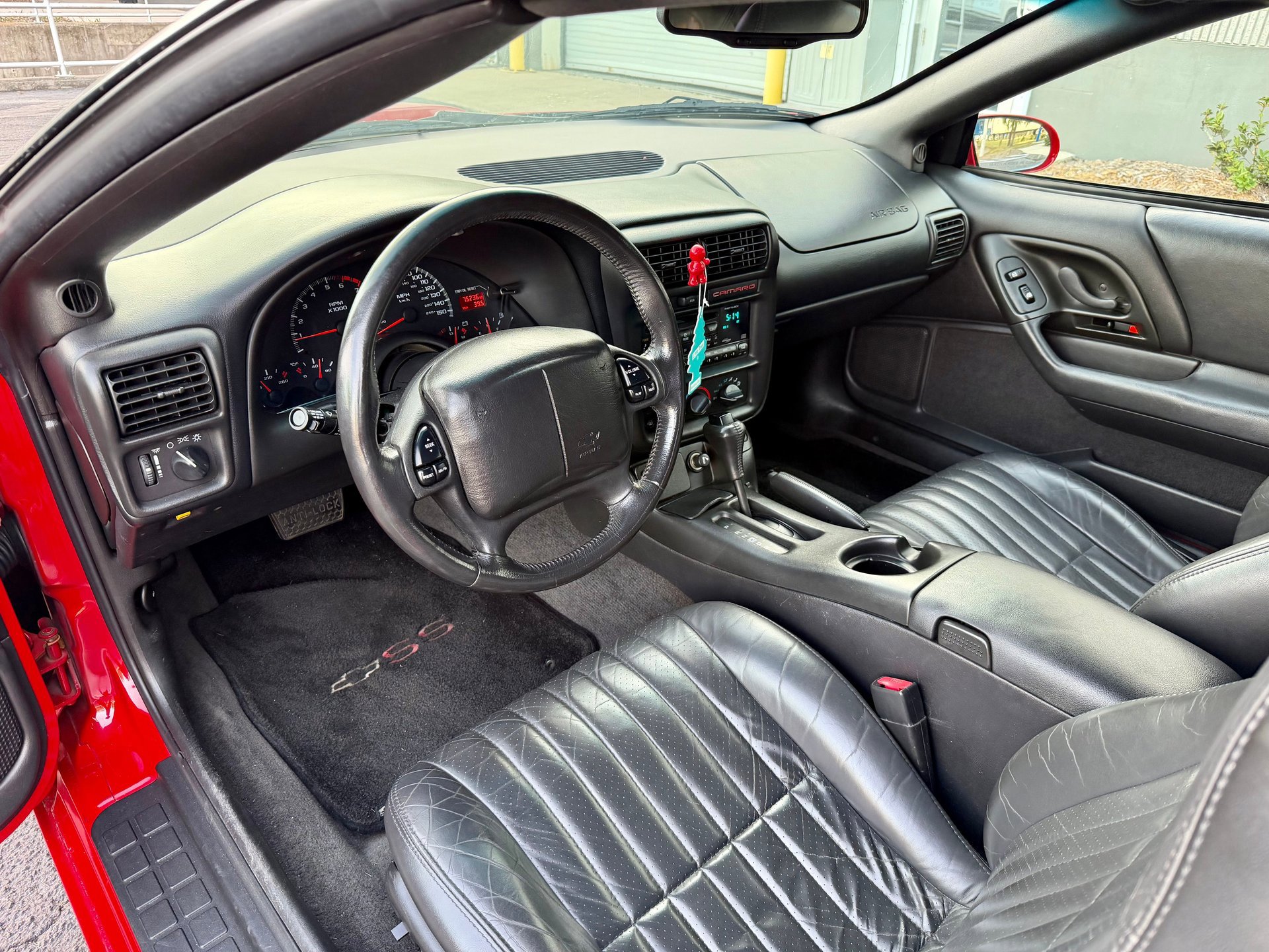 Used 2000 Chevrolet Camaro Z28 w/ SS Performance/Appearance Pkg image 38