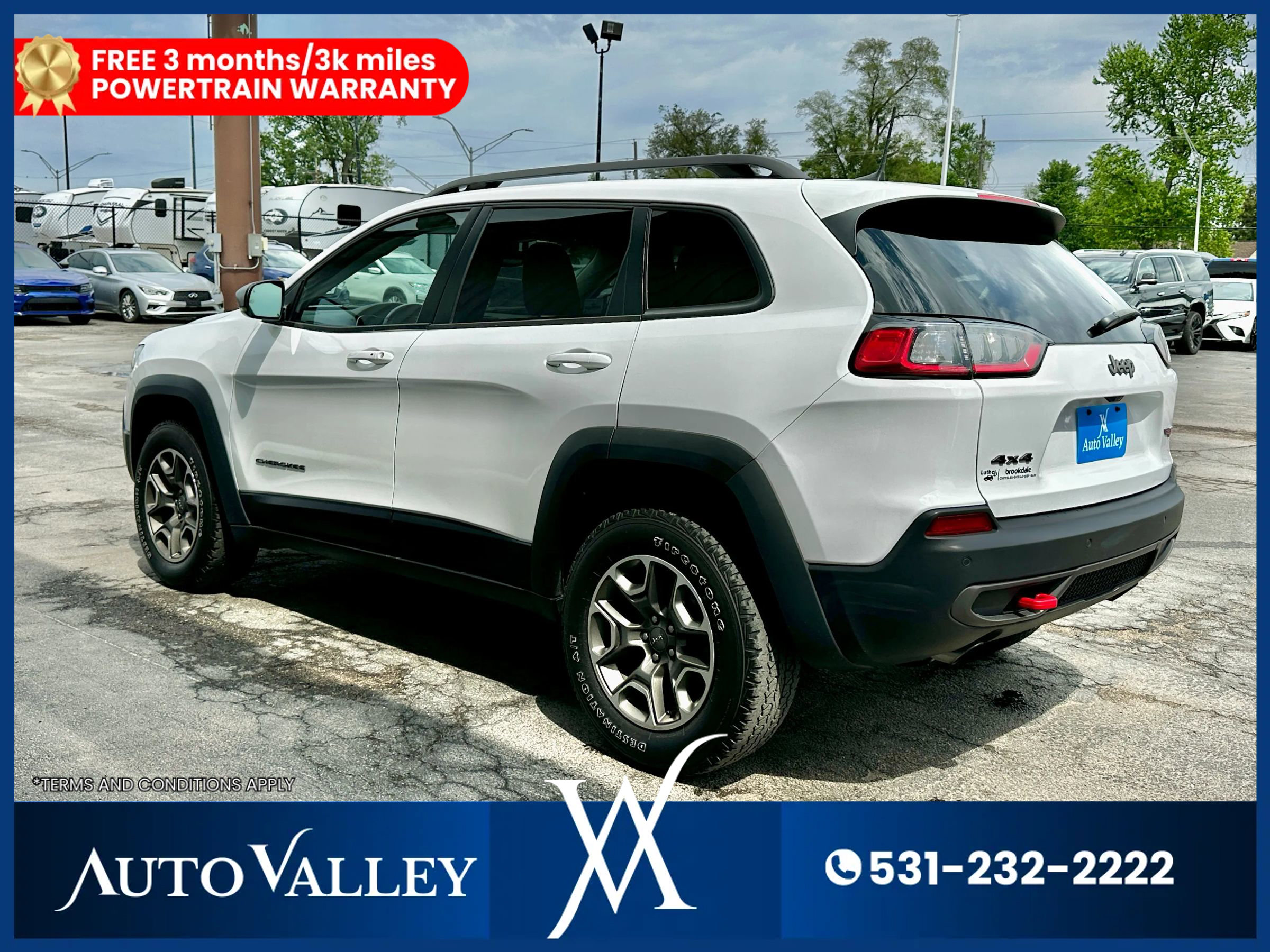 Used 2021 Jeep Cherokee Trailhawk image 5