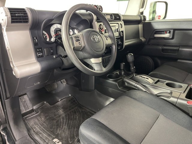 Used 2013 Toyota FJ Cruiser 4WD image 2