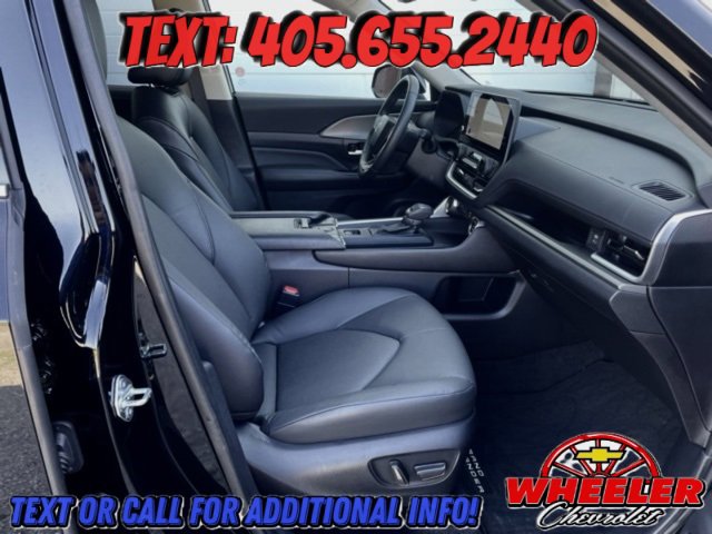 Used 2024 Toyota Grand Highlander AWD image 13