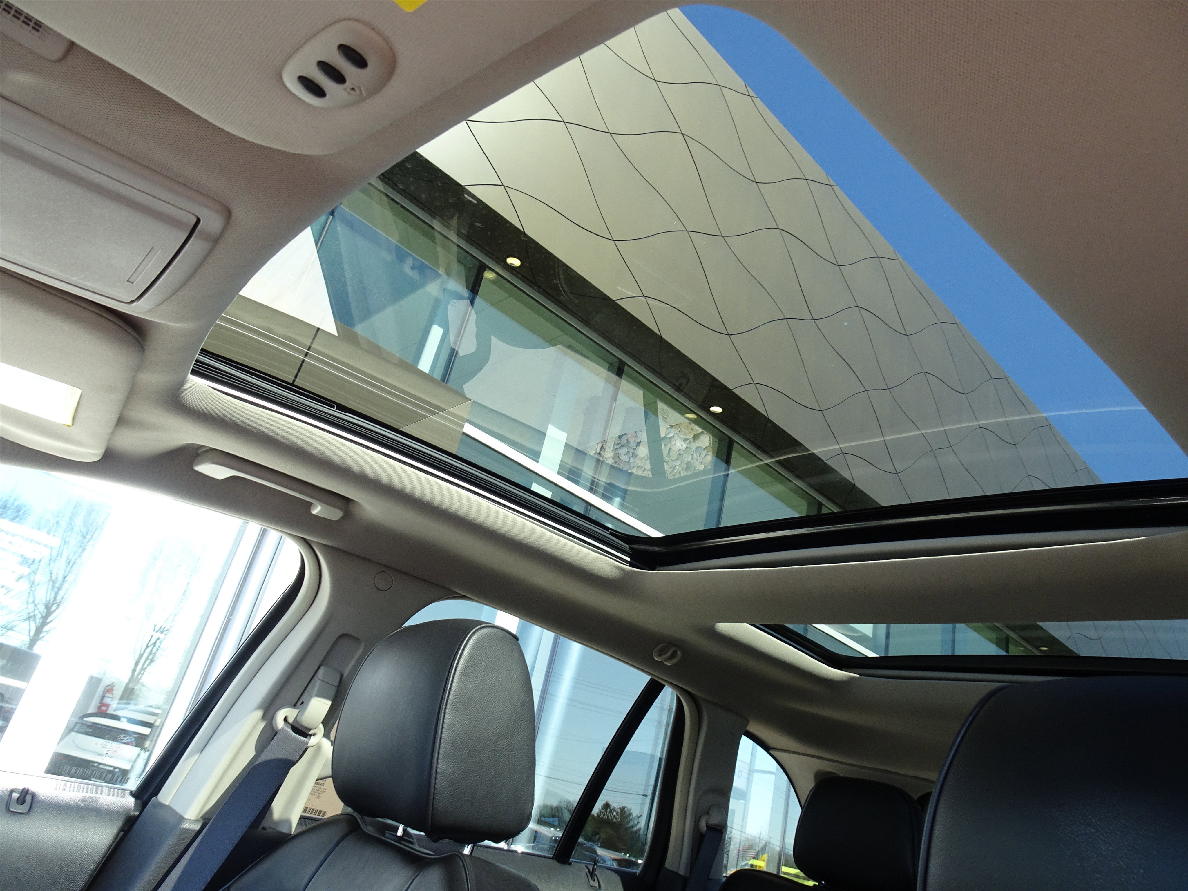 Used 2015 Lincoln MKX AWD w/ Equipment Group 102A image 12