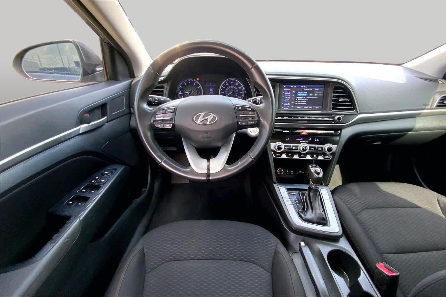 Used 2020 Hyundai Elantra Value Edition w/ Cargo Package (C1) FWD image 6