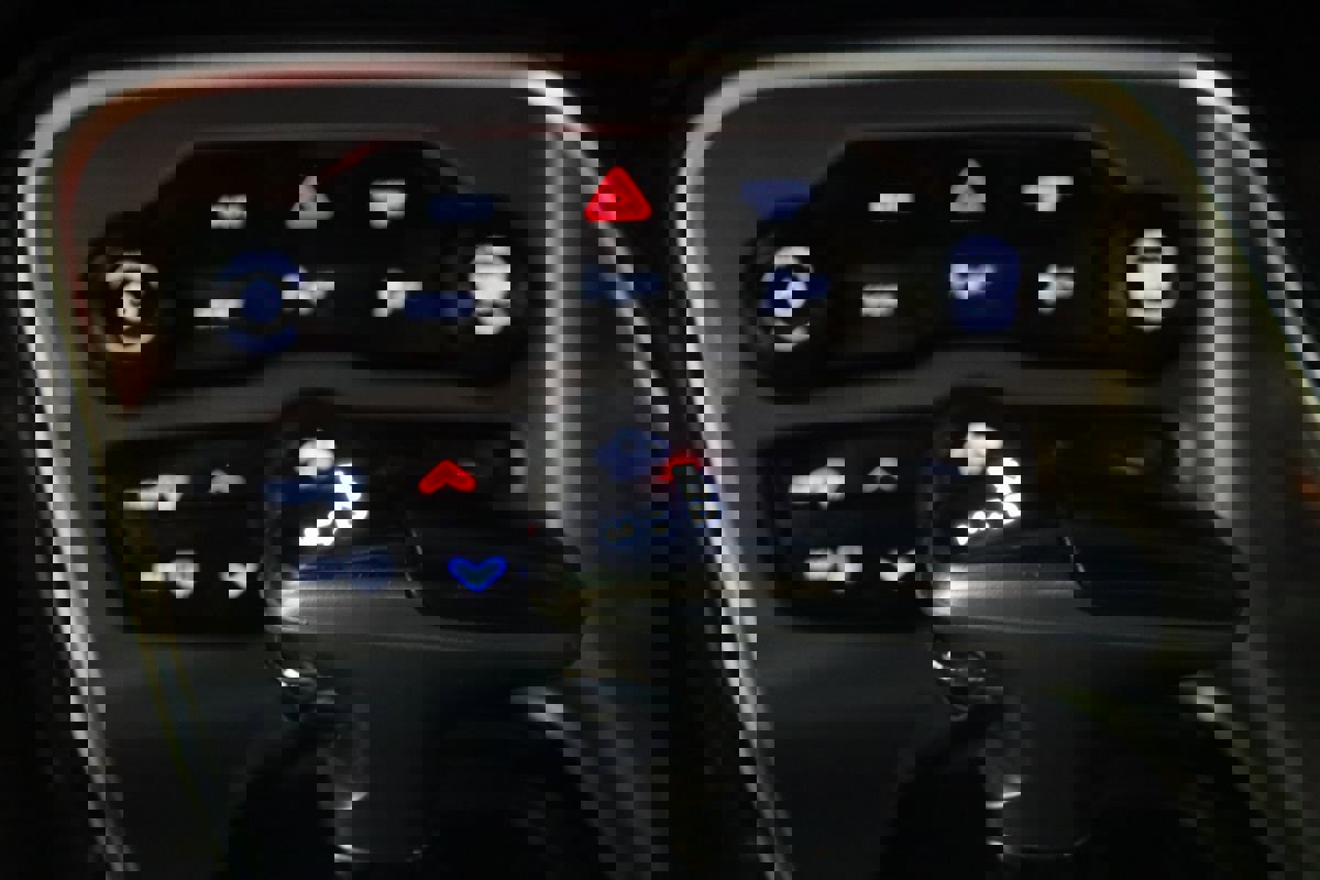 Used 2020 Dodge Challenger SXT w/ Driver Convenience Group image 48