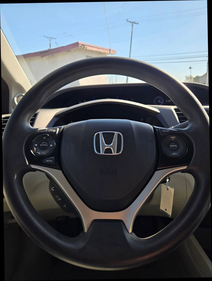 Used 2012 Honda Civic Hybrid Sedan image 19