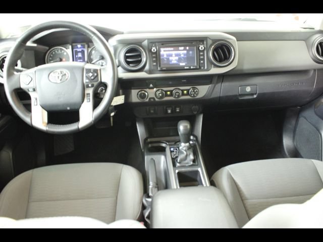 Used 2019 Toyota Tacoma SR5 AWD/4WD image 14