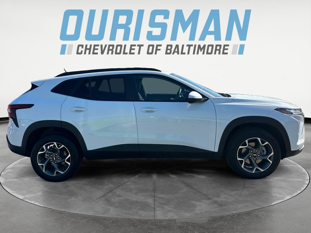 Certified 2025 Chevrolet Trax LT FWD image 7