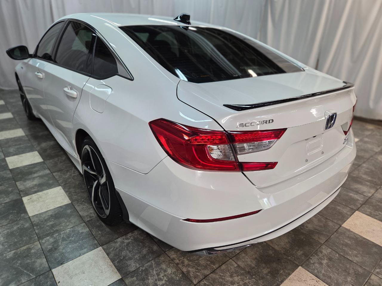 Used 2022 Honda Accord Sport image 5