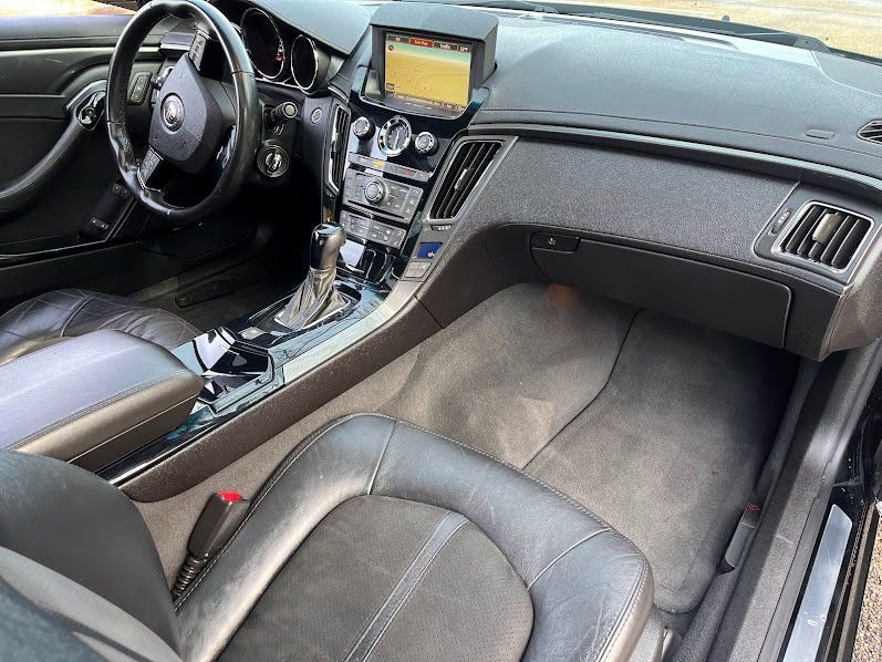 Used 2011 Cadillac CTS V image 40