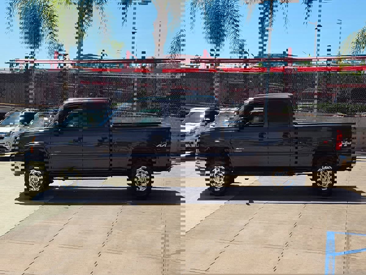 Used 2005 Chevrolet Silverado 1500 LS AWD/4WD image 10