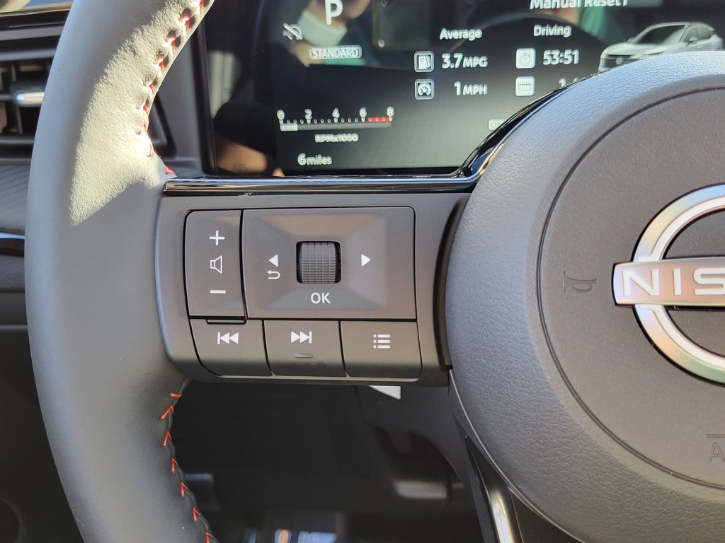 New 2026 Nissan Kicks SR w/ SR Premium Package FWD image 4