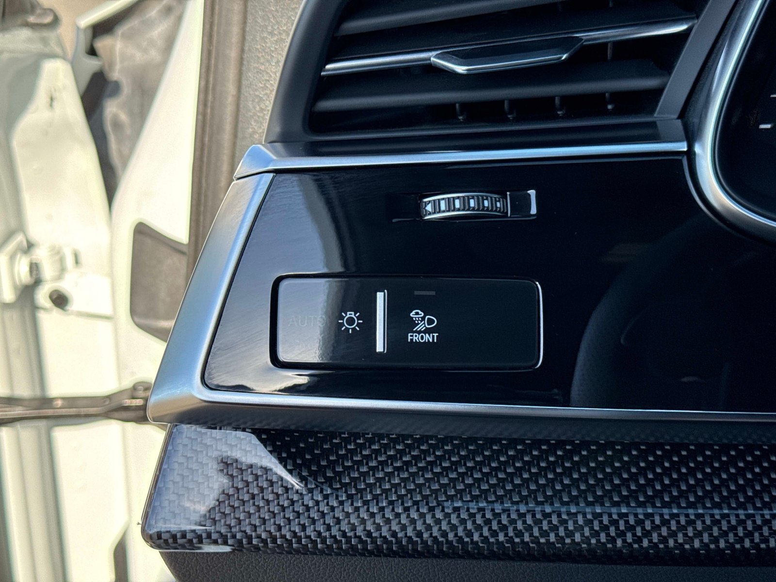 Used 2023 Audi SQ7 Prestige w/ Sport Package AWD/4WD image 33