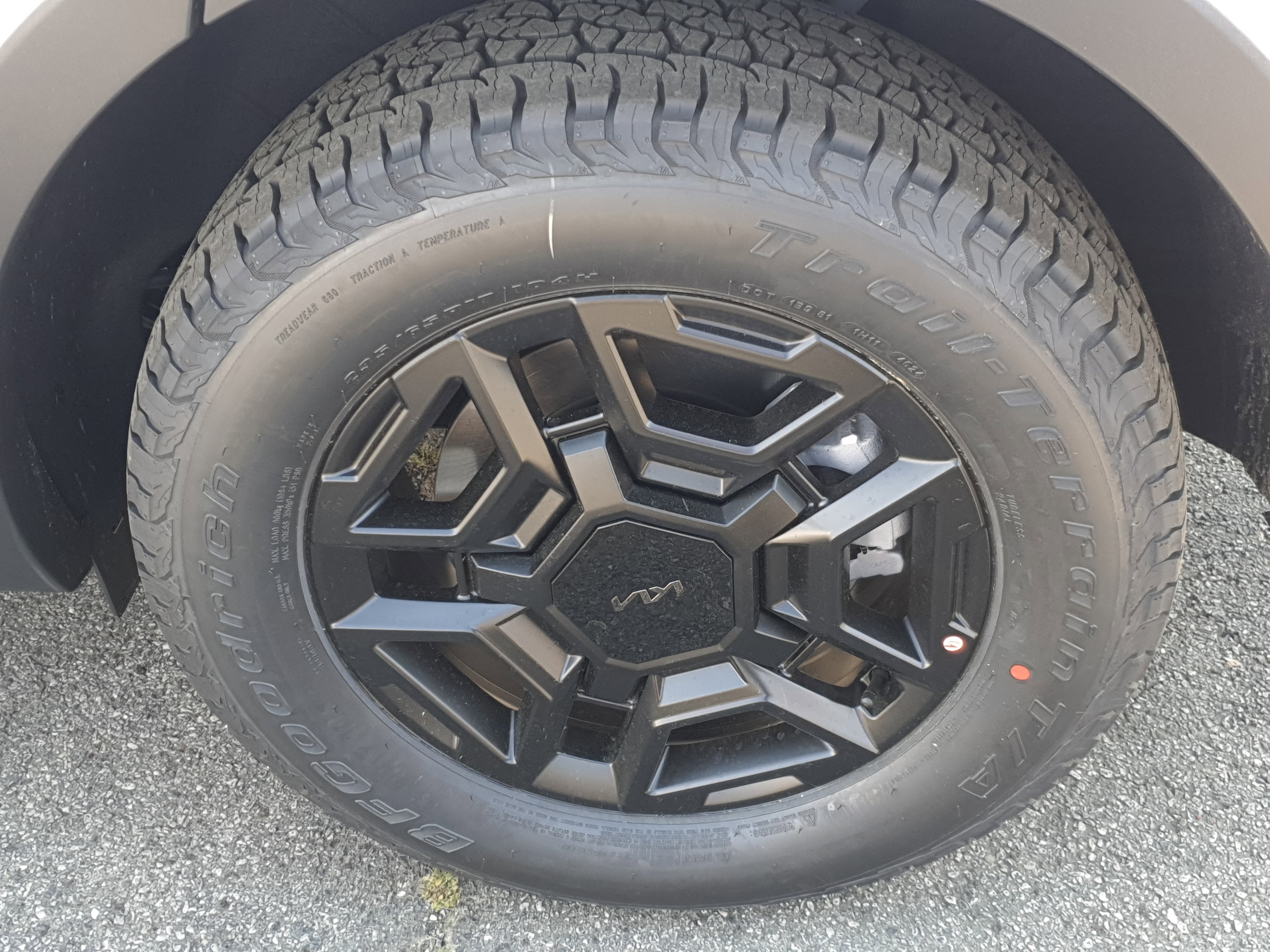 New 2025 Kia Sorento SX Prestige w/ Olive Brown Leather Package image 9