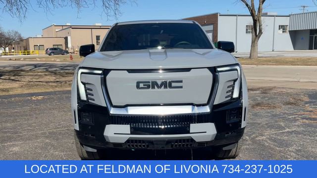 Used 2024 GMC Sierra EV Denali AWD/4WD image 3
