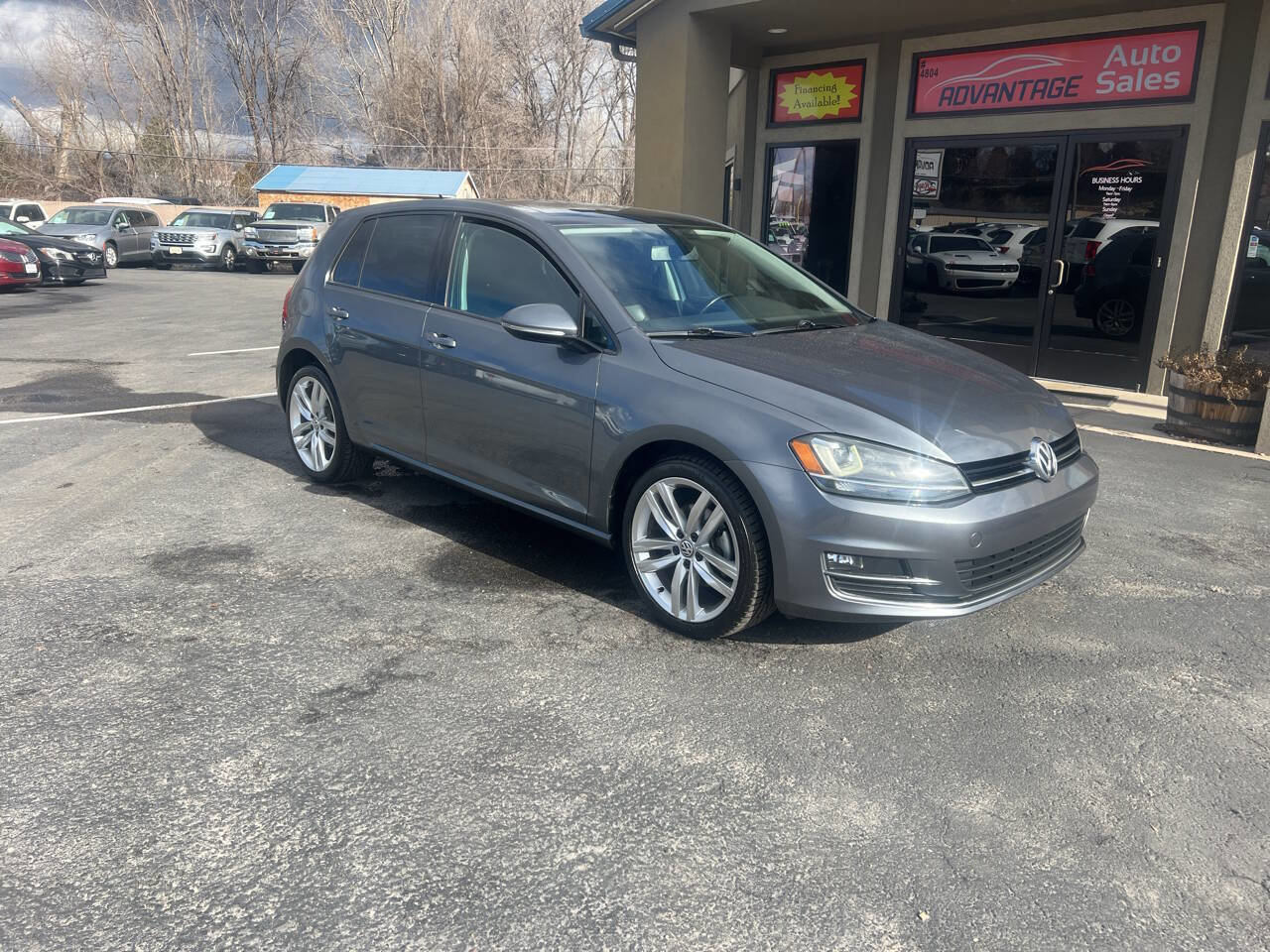 Used 2015 Volkswagen Golf SEL image 2