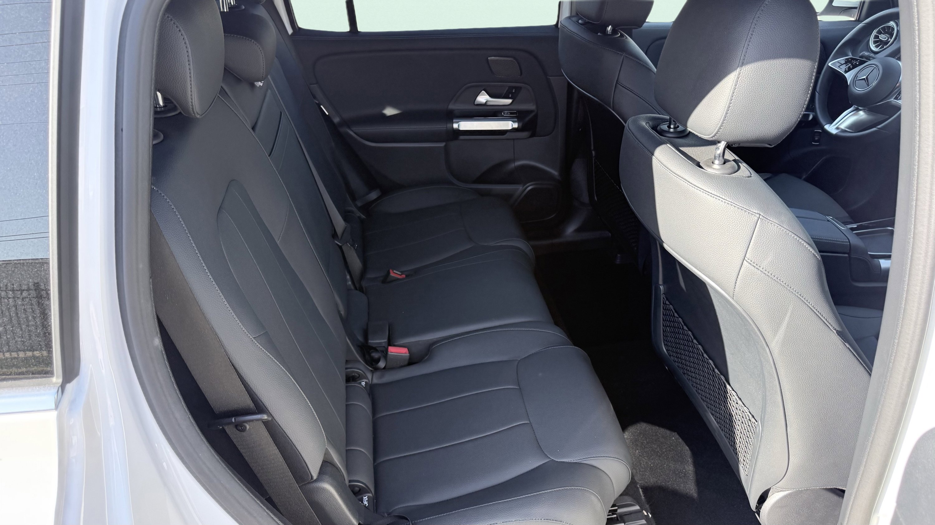 Used 2025 Mercedes-Benz EQB 250+ image 36