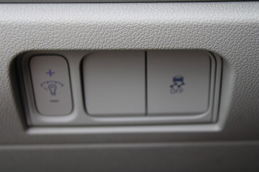 Certified 2025 Kia Sorento S w/ Panoramic Sunroof Package FWD image 25