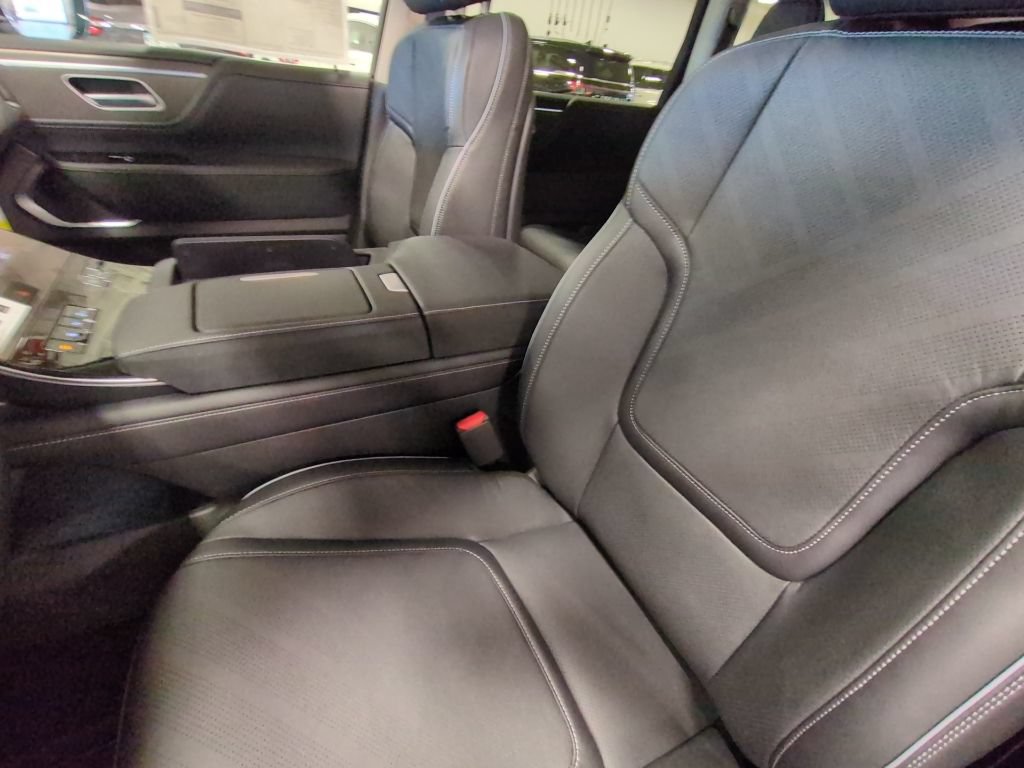 New 2026 INFINITI QX80 Luxe w/ Cargo Package AWD/4WD image 8