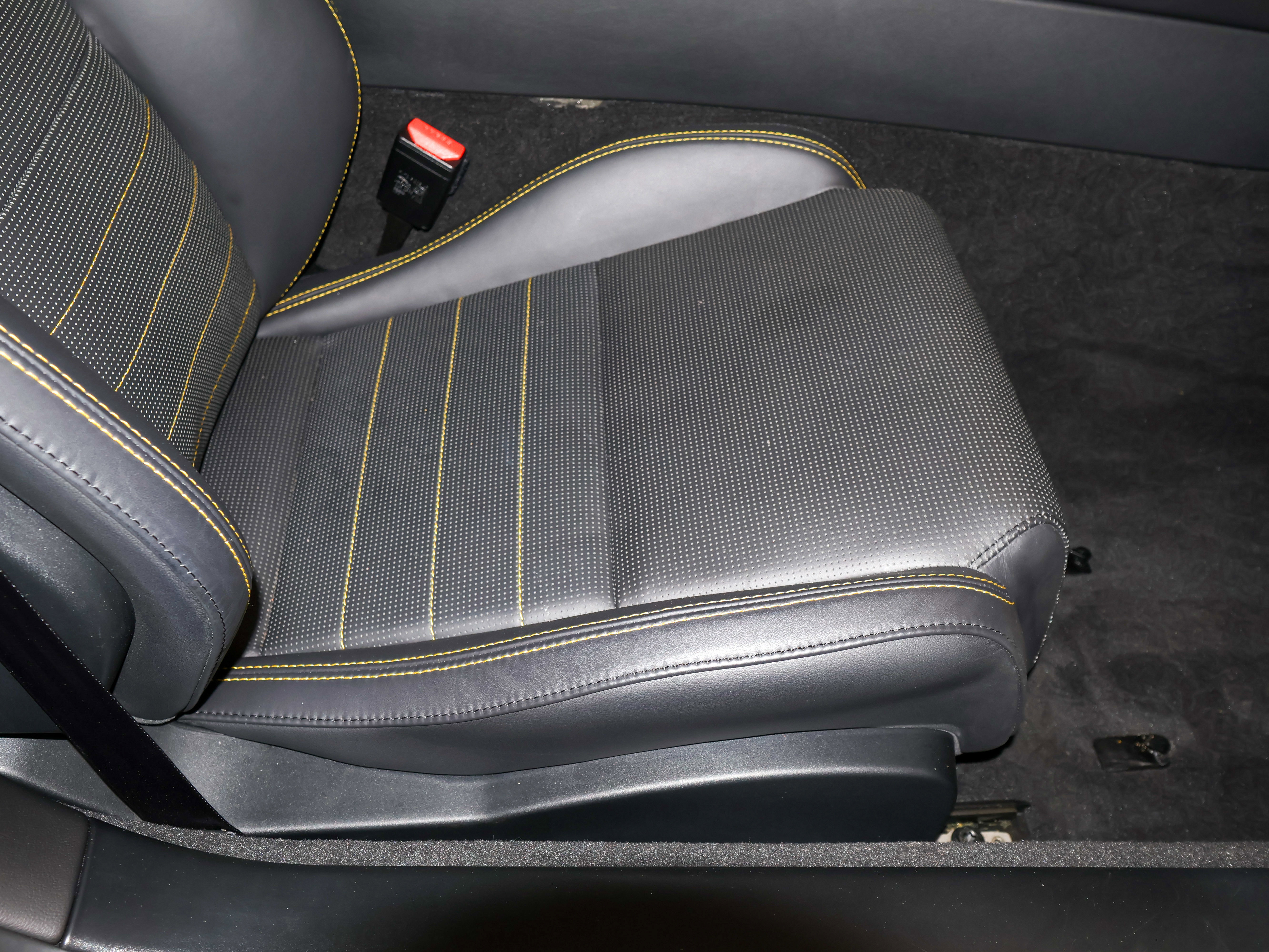 Used 2018 Jaguar F-TYPE 400 Sport image 51