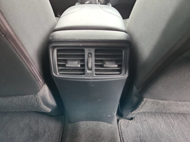 Used 2019 Nissan Rogue S AWD/4WD image 29