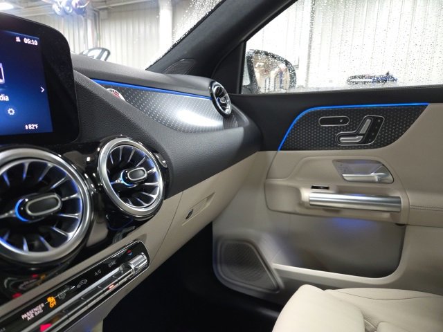 Used 2025 Mercedes-Benz GLA 250 4MATIC image 10