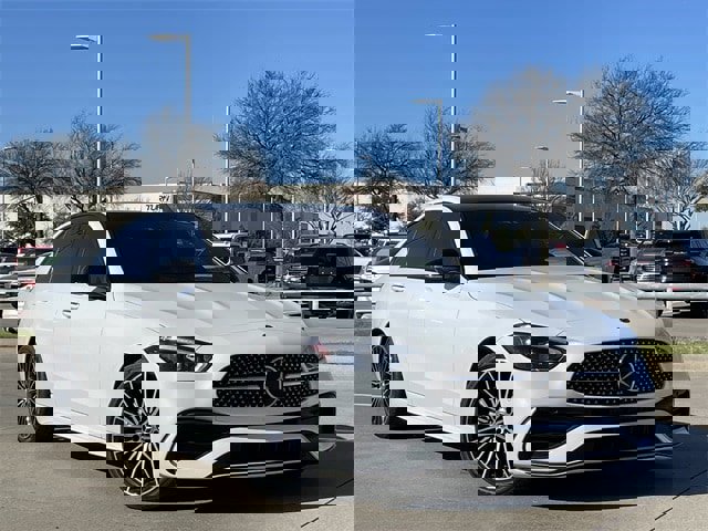 Used 2024 Mercedes-Benz C 300 4MATIC Sedan image 2