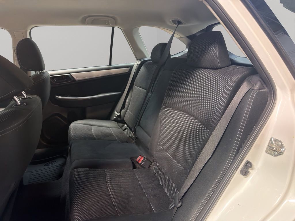 Used 2019 Subaru Outback 2.5i AWD/4WD image 17