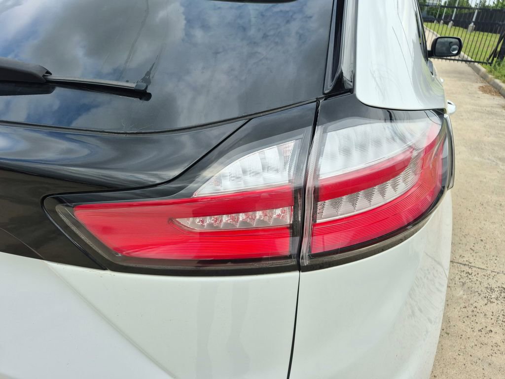 Used 2024 Ford Edge SE image 28