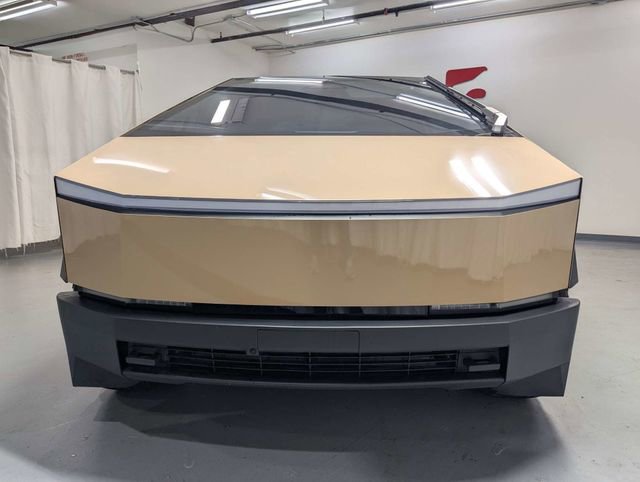 Used 2024 Tesla Cybertruck AWD Crew Cab image 22