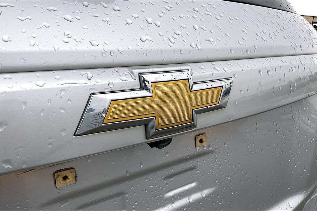 Used 2022 Chevrolet Trax LS w/ Tint and Cruise Package FWD image 27