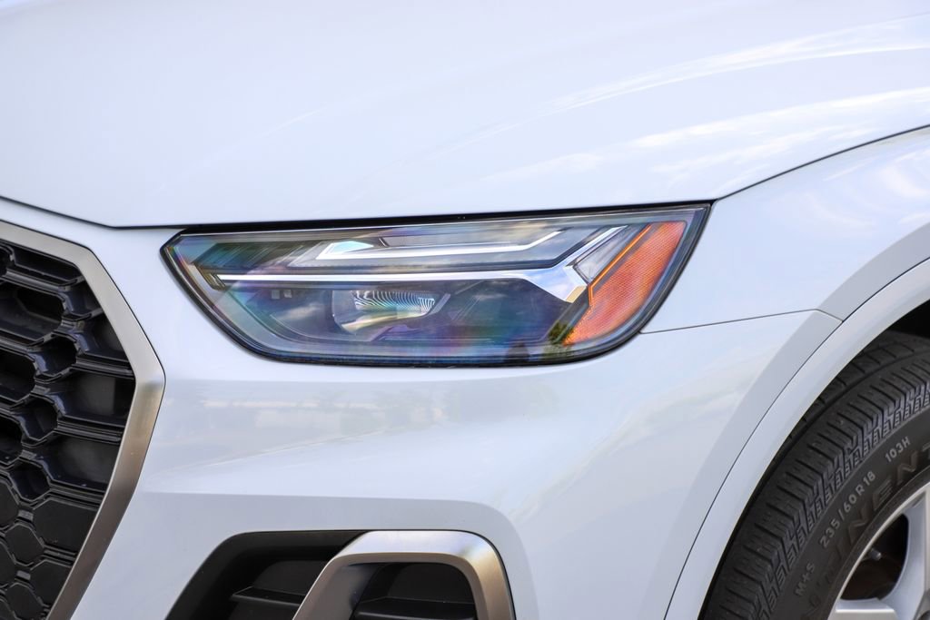 Used 2023 Audi Q5 2.0T Premium w/ Convenience Package AWD/4WD image 35