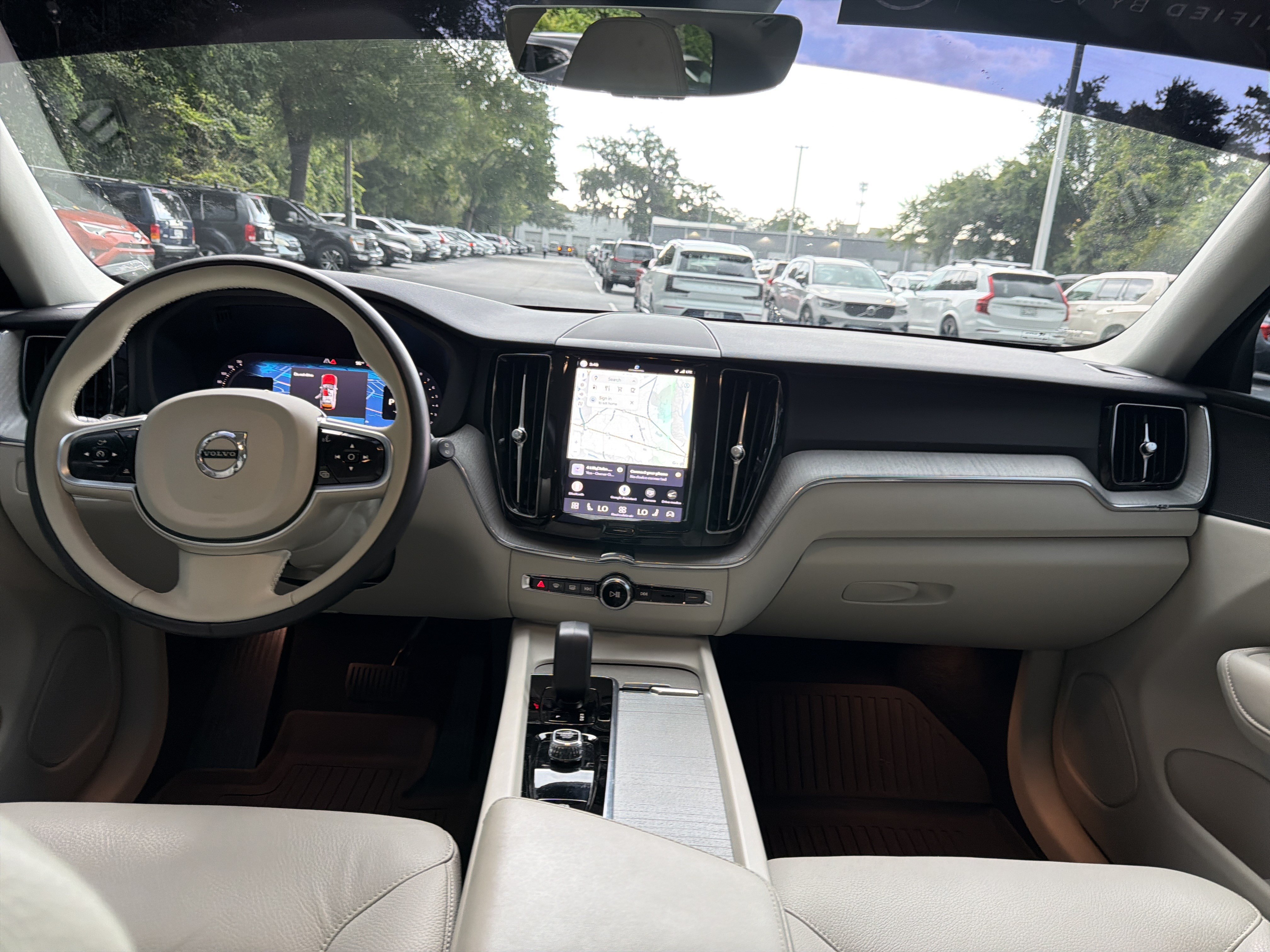 Certified 2024 Volvo XC60 B5 Plus w/ Protection Package Premier AWD/4WD image 30