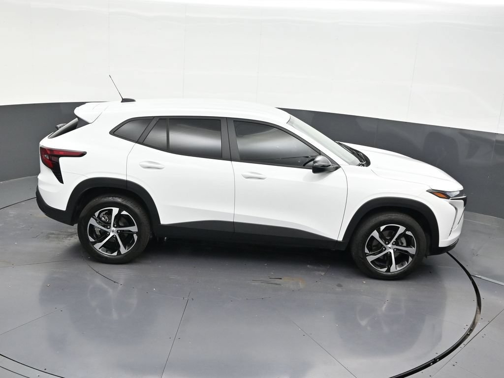 Used 2026 Chevrolet Trax RS FWD image 20