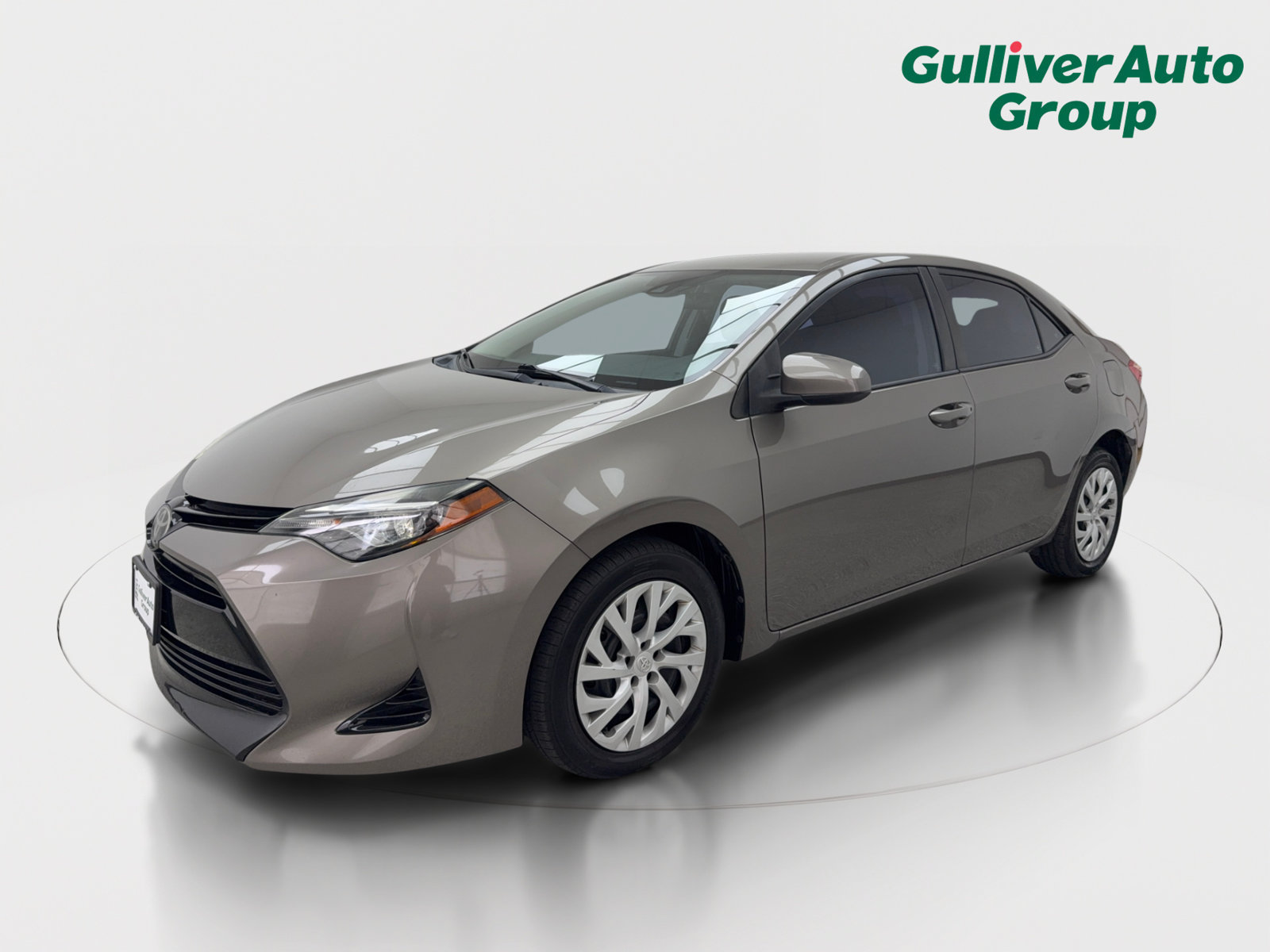 Used 2018 Toyota Corolla LE FWD image 2