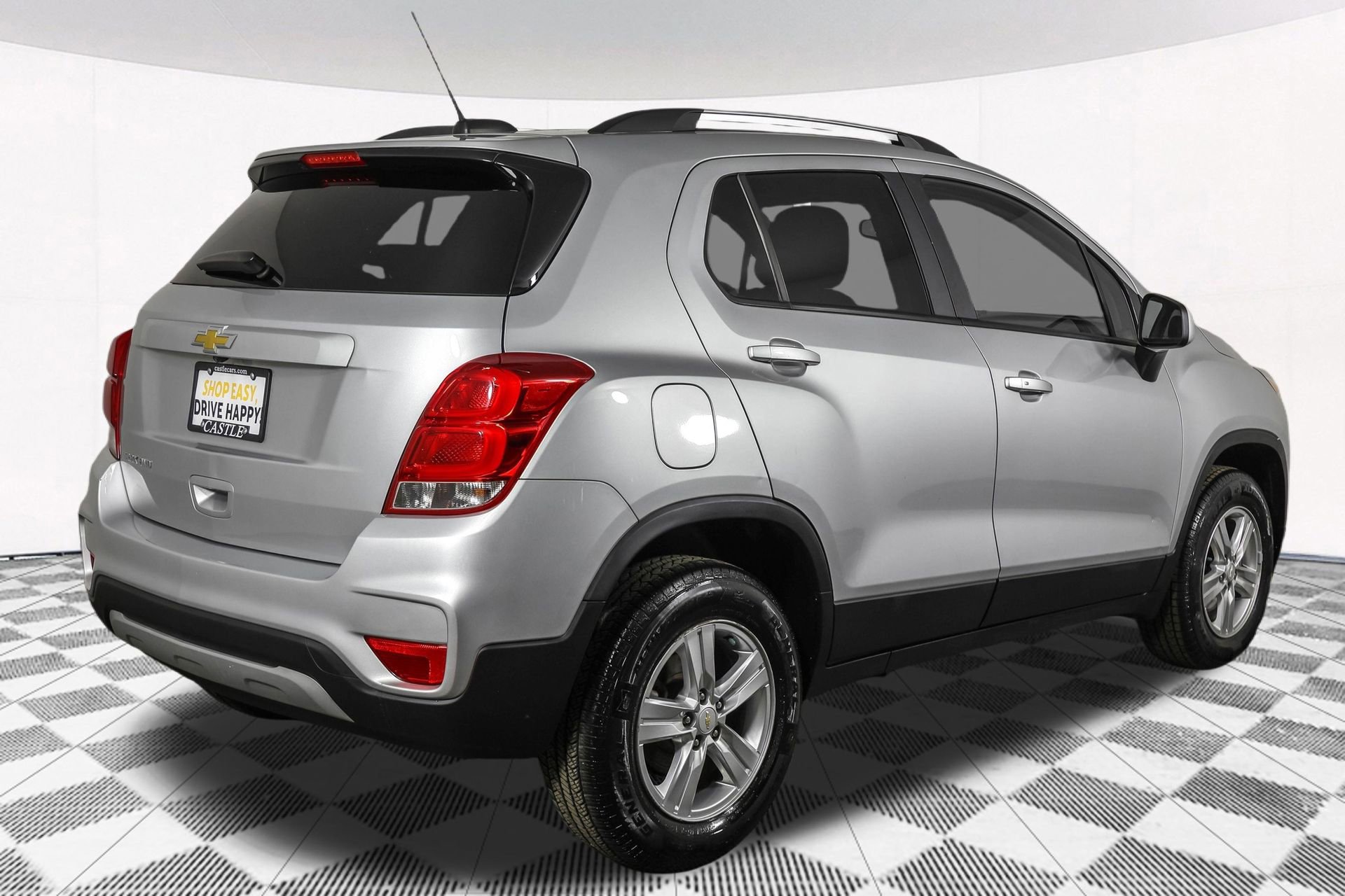 Used 2022 Chevrolet Trax LT w/ LT Convenience Package image 14