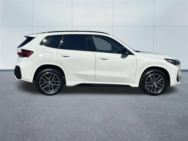 Used 2023 BMW X1 xDrive28i w/ M Sport Package AWD/4WD image 5