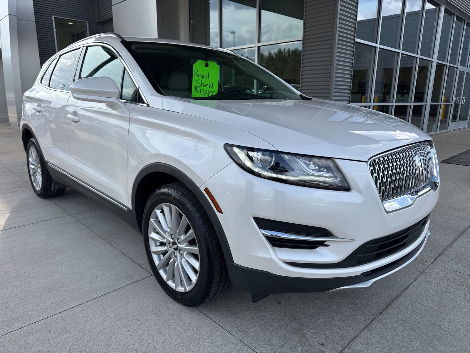 Used 2019 Lincoln MKC Premiere image 9