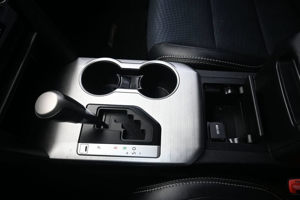 Used 2012 Toyota Camry SE FWD image 19
