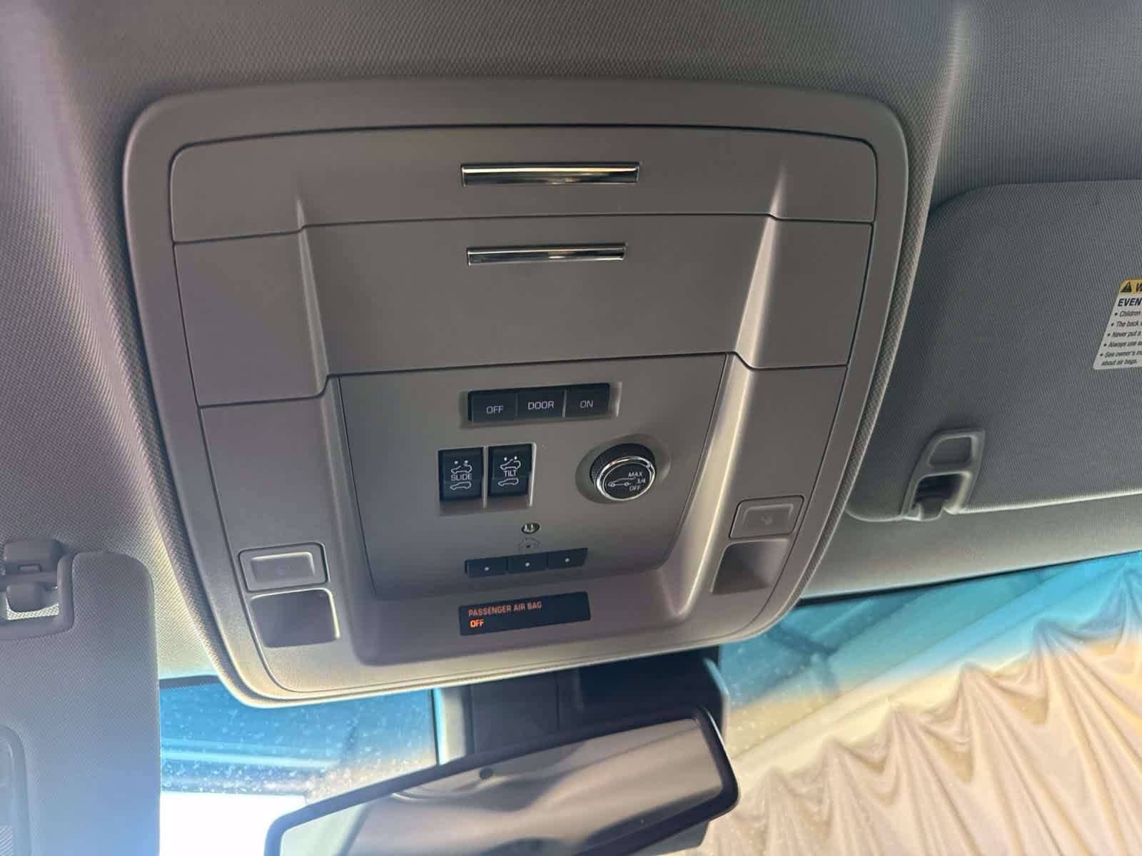 Used 2019 Chevrolet Tahoe Premier AWD/4WD image 29