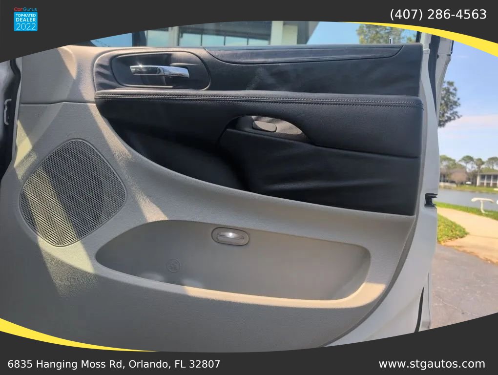 Used 2013 Dodge Grand Caravan SXT w/ Rear Park Assist Pkg FWD image 23