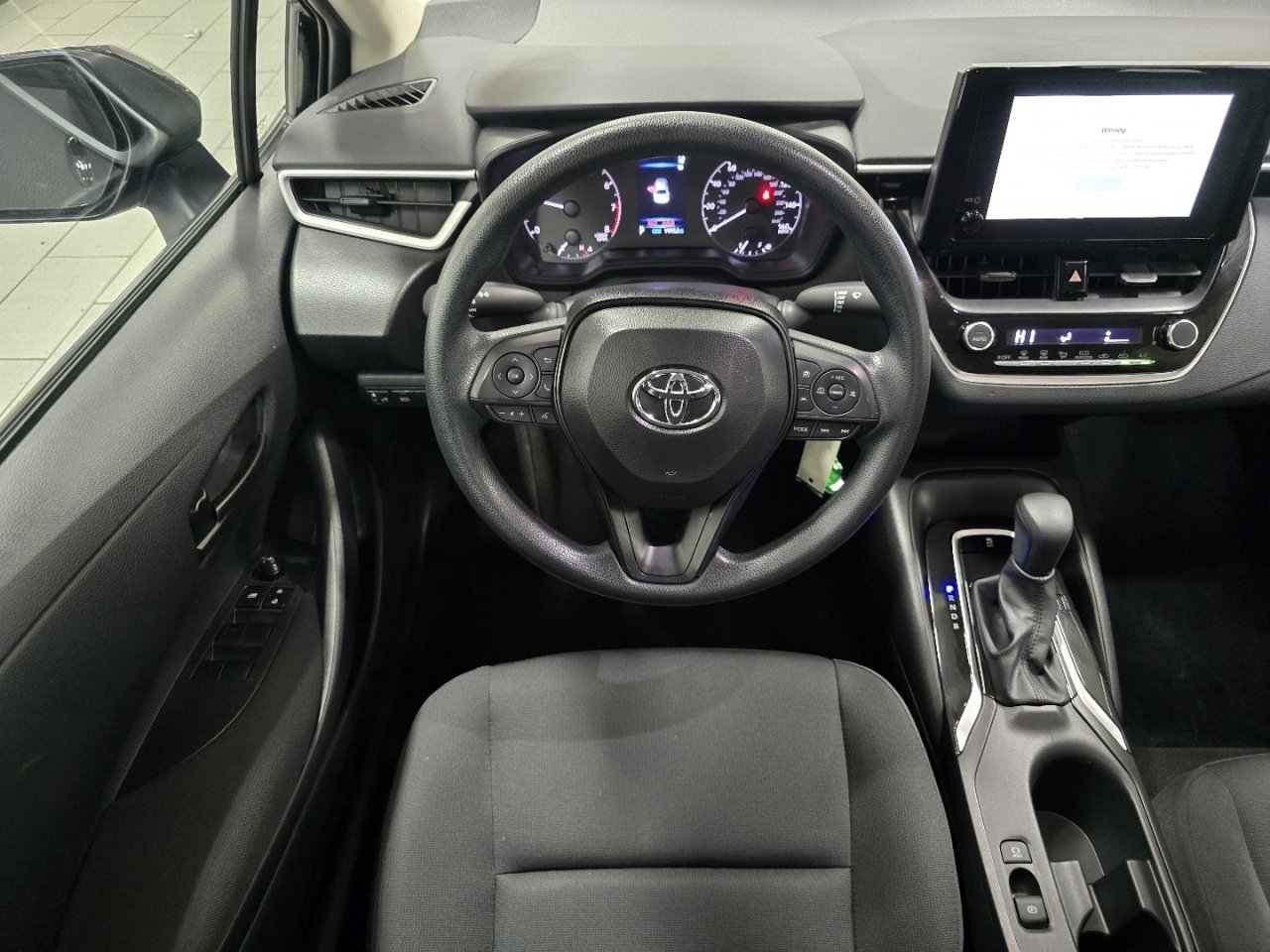 Certified 2025 Toyota Corolla LE image 21