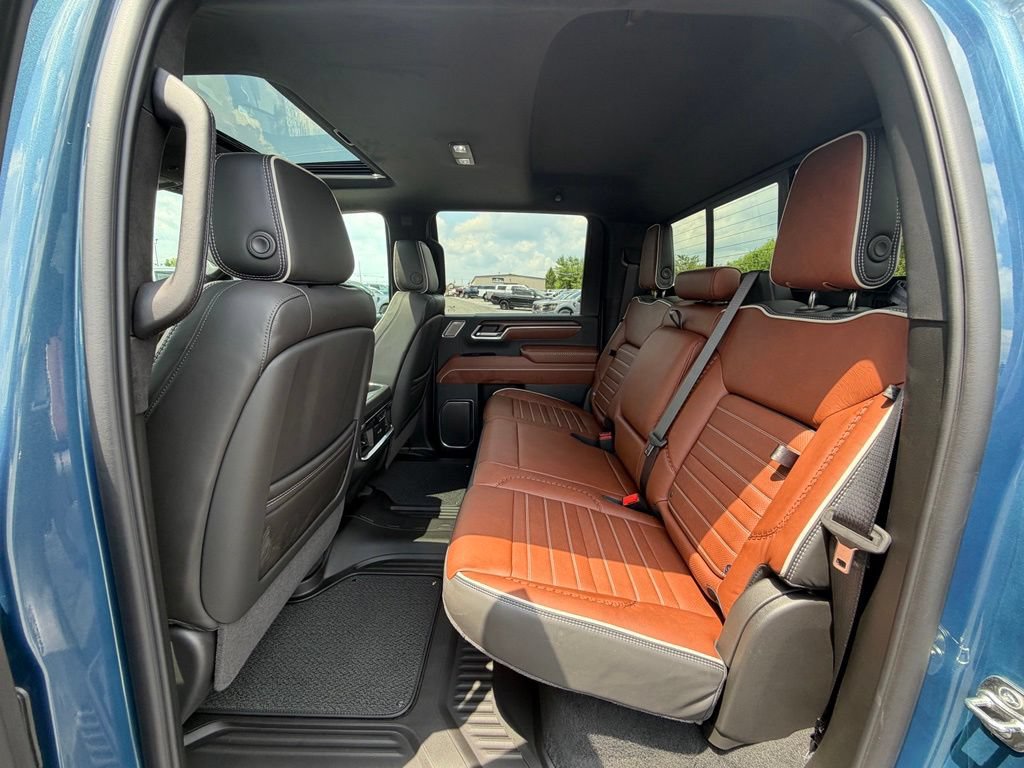 Used 2026 GMC Sierra 3500 Denali Ultimate AWD/4WD image 6