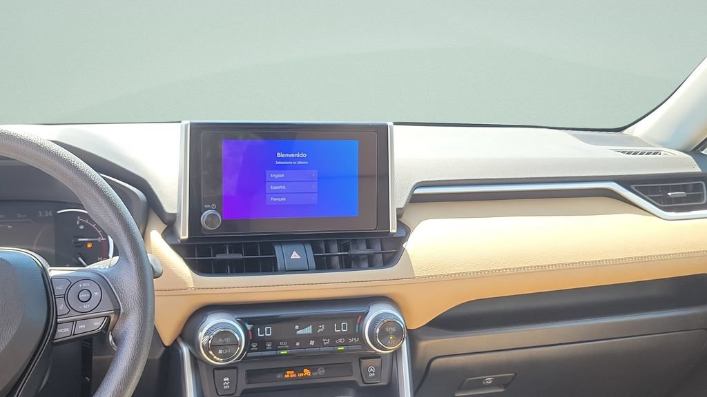 Certified 2025 Toyota RAV4 XLE w/ Convenience Package FWD image 18