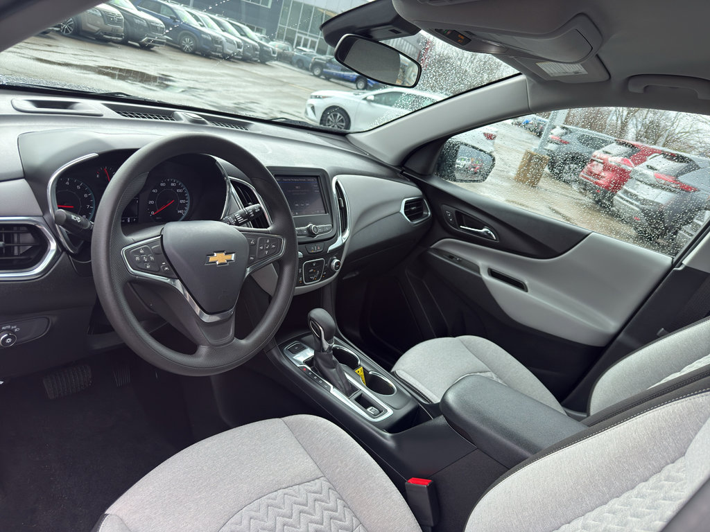 Used 2024 Chevrolet Equinox LS w/ Midnight Edition image 25