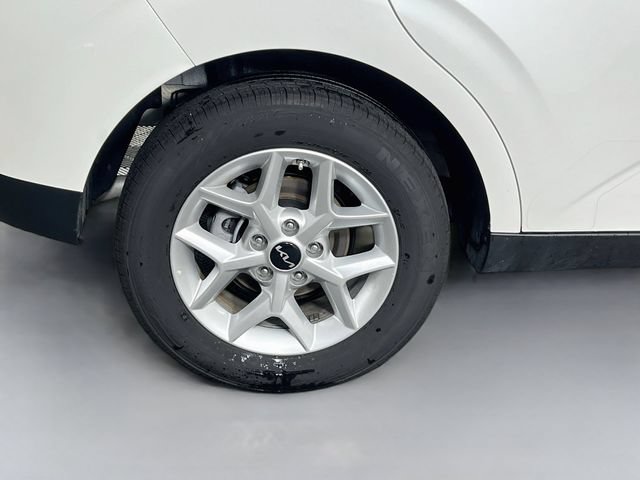 Used 2025 Kia Soul LX FWD image 32