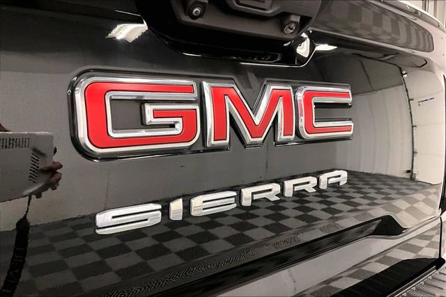 Used 2024 GMC Sierra 1500 Pro w/ Graphite Edition AWD/4WD image 9