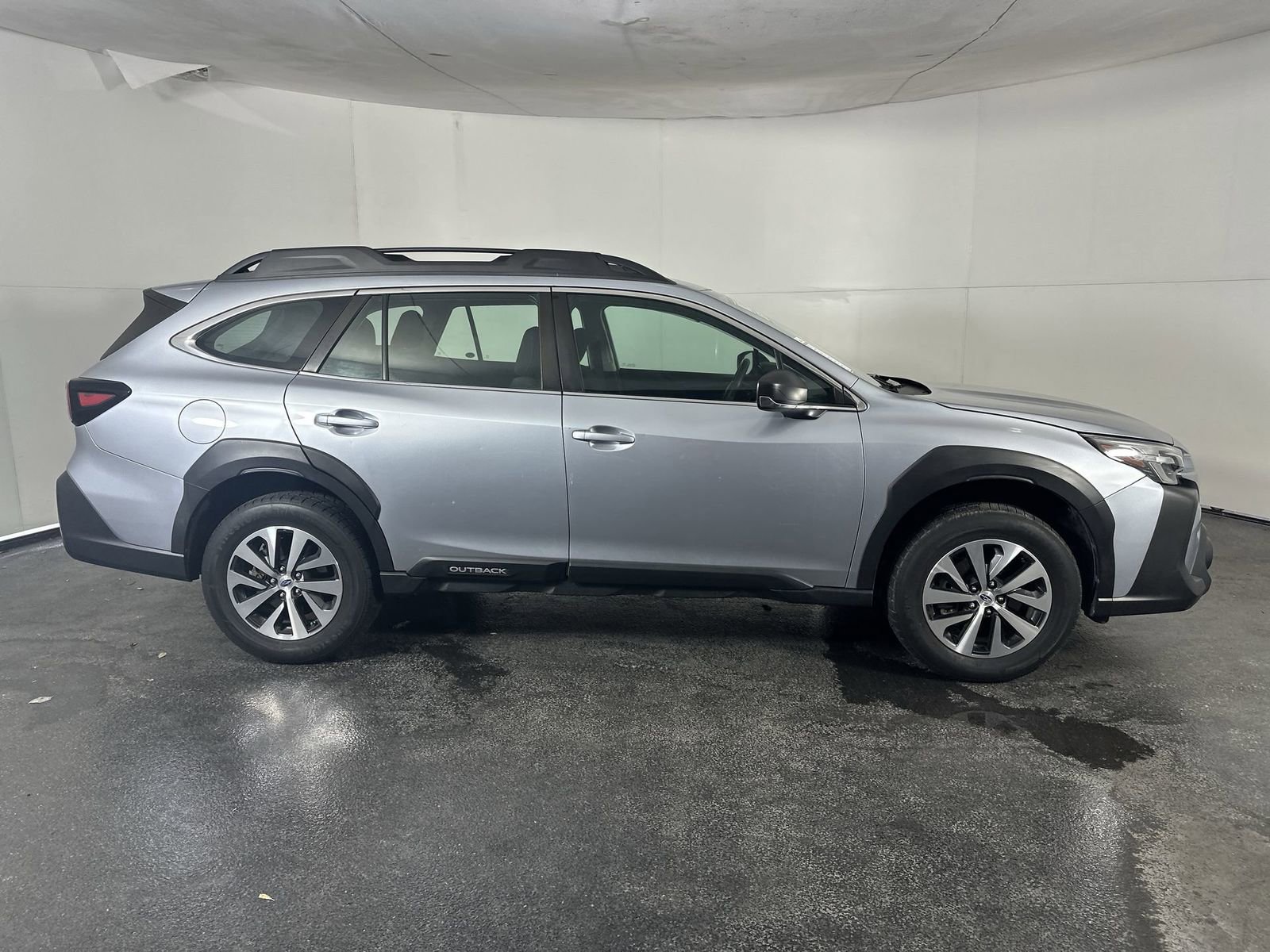 Used 2023 Subaru Outback AWD/4WD image 9