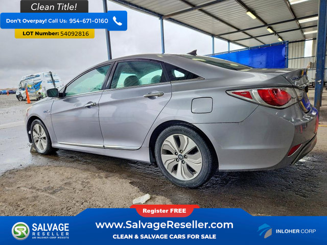 Used 2015 Hyundai Sonata Limited w/ Option Group 02 FWD image 3