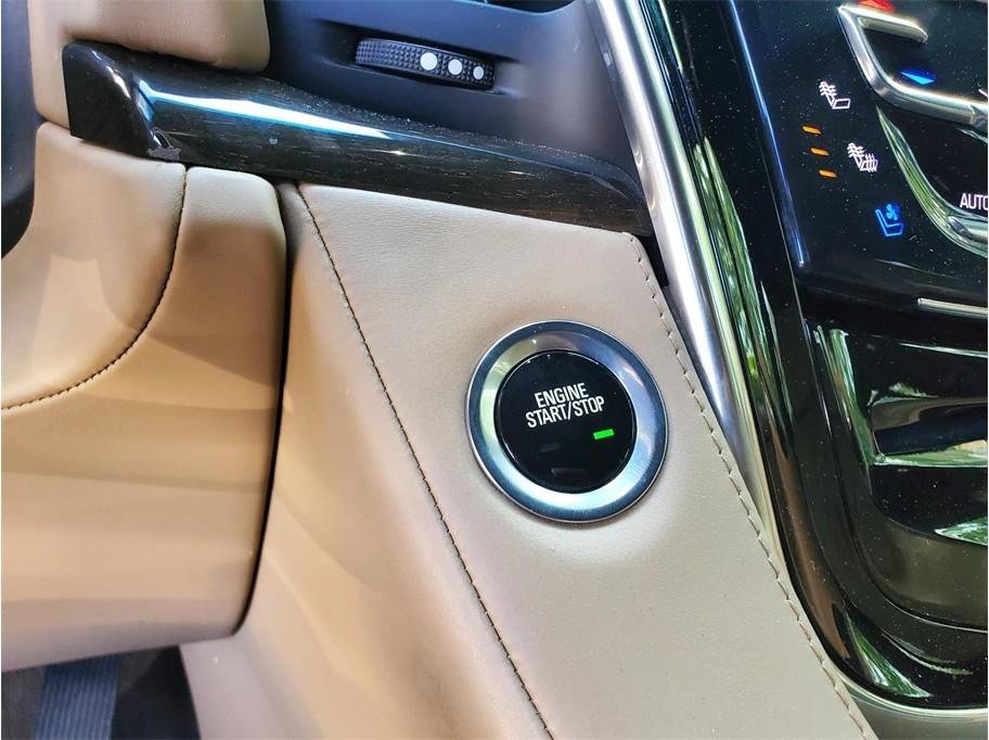 Used 2018 Cadillac Escalade ESV Platinum AWD/4WD image 36