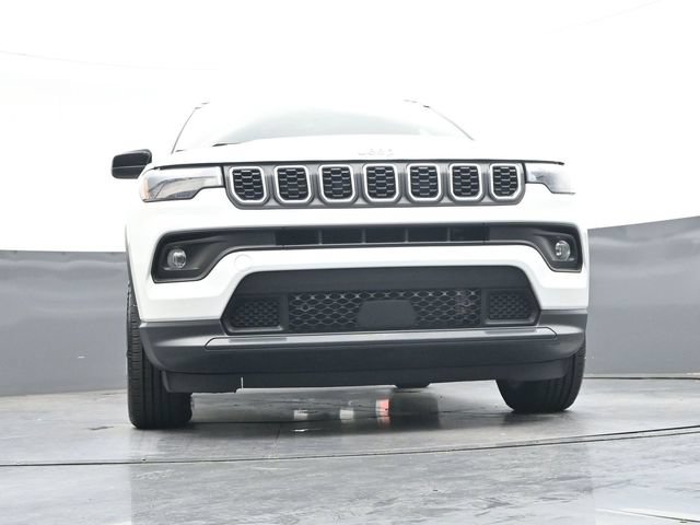 Used 2024 Jeep Compass Latitude AWD/4WD image 38
